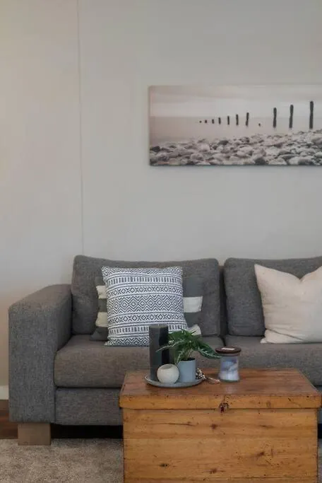 2 Bedroom Apartment Opposite Company Gardens Cape Town