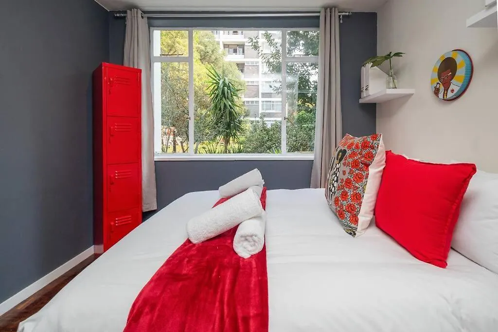 2 Bedroom Apartment Opposite Company Gardens Cape Town