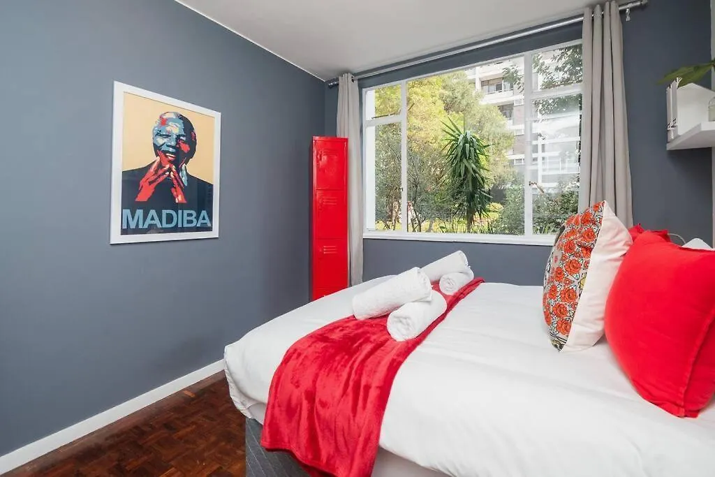2 Bedroom Apartment Opposite Company Gardens Cape Town