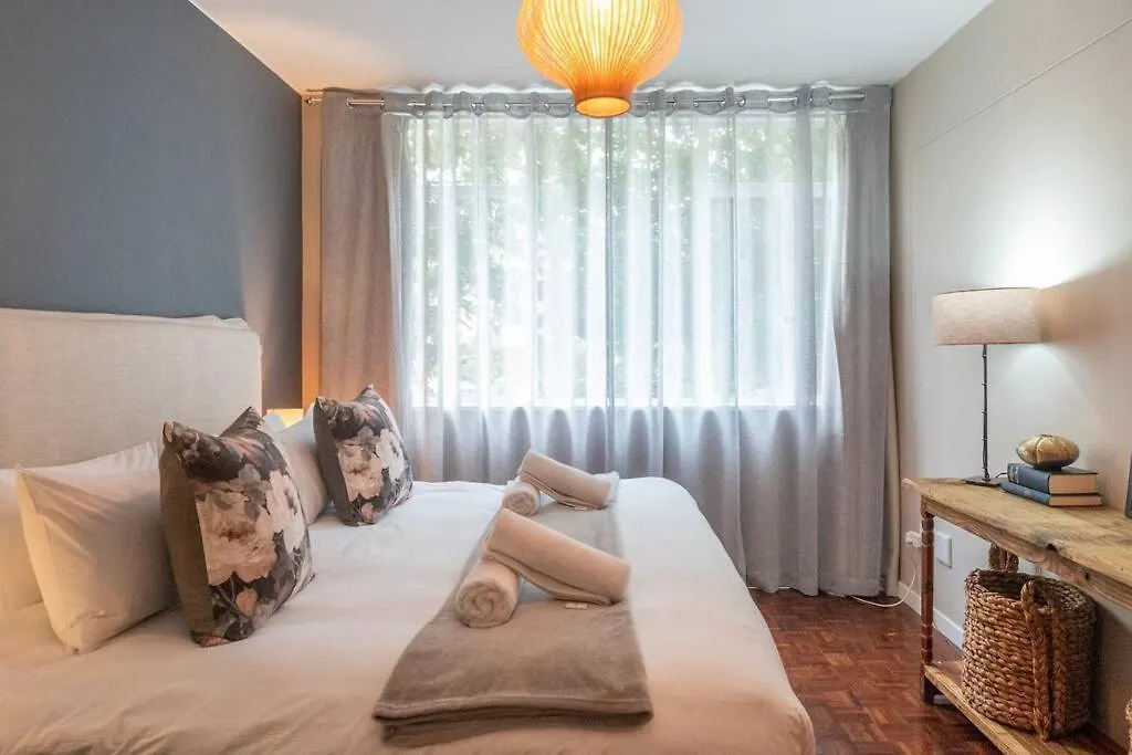 2 Bedroom Apartment Opposite Company Gardens Cape Town